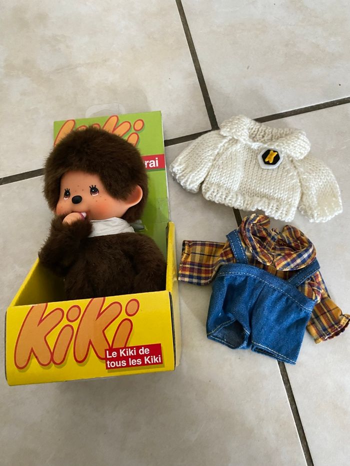 Lot kiki le vrai neuf en boîte + 2 tenues idéal cadeau