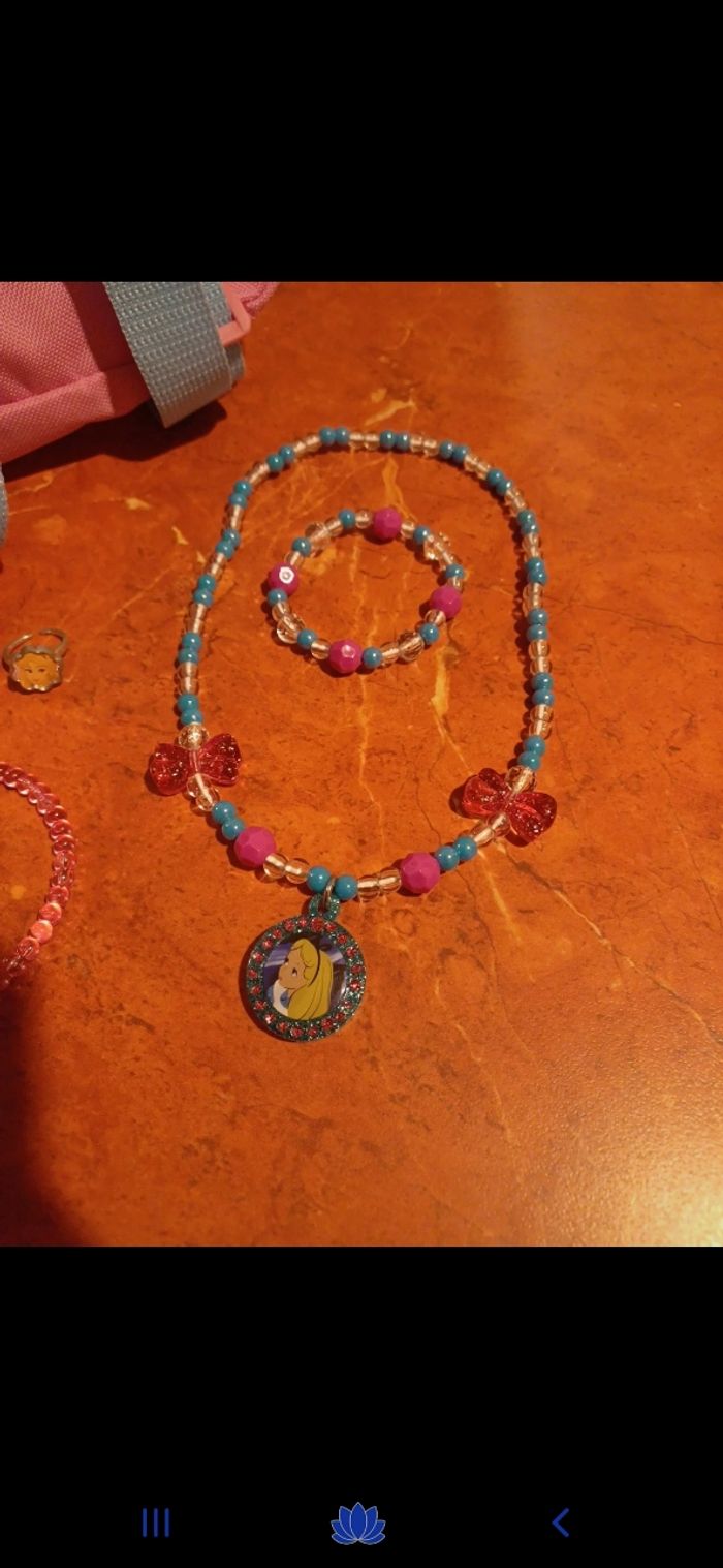 Sac à dos Cendrillon et bijoux - photo numéro 5