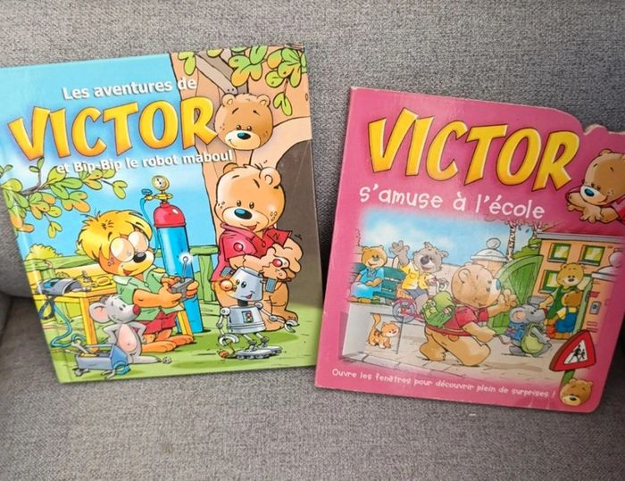 Lot de 2 Livres Victor