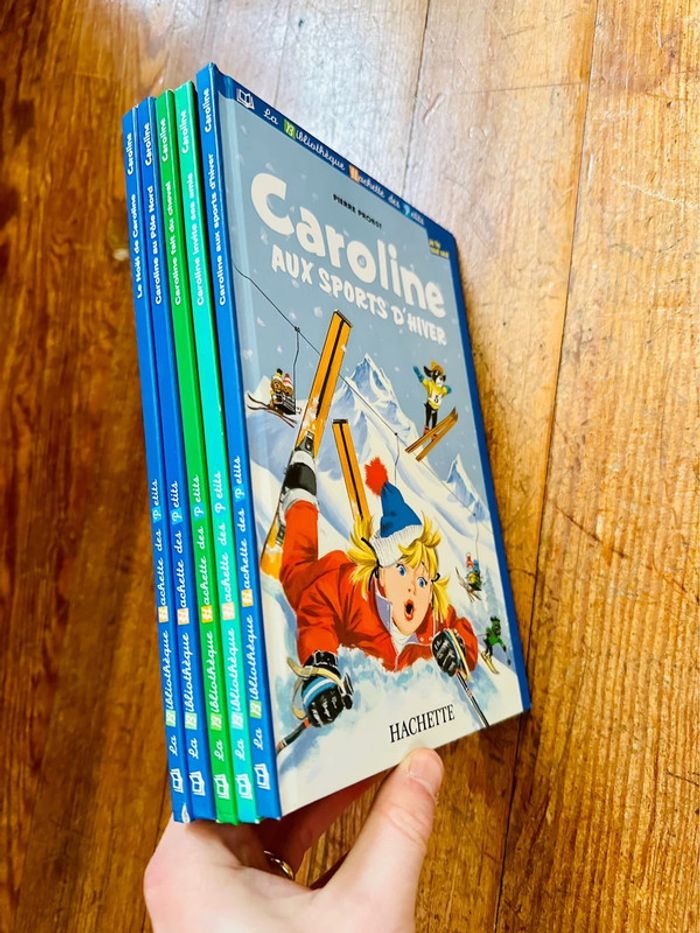Lot de 5 livres bleu vert Caroline Pierre Probst Hachette bibliothèque des petits - photo numéro 3