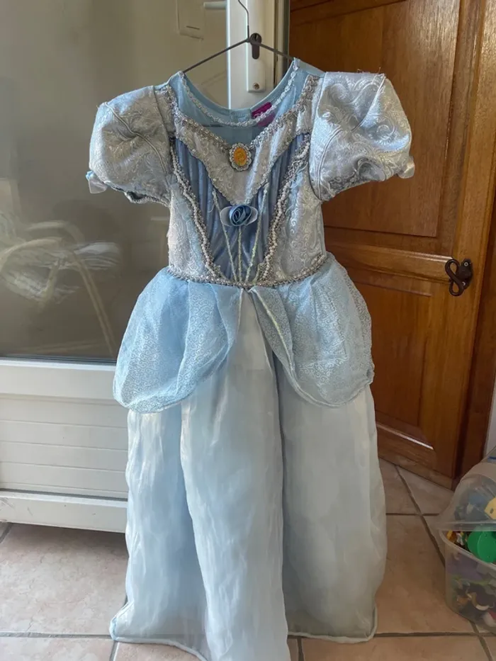 Robe princesse Disney cendrillon 5-7 ans