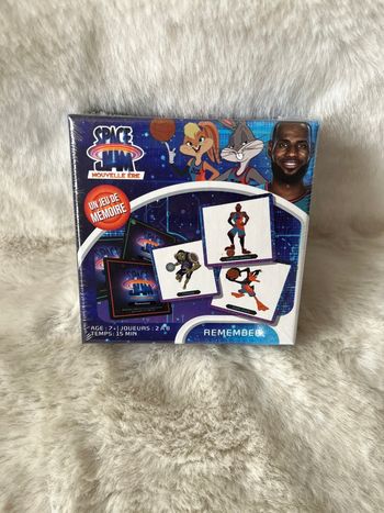 jeu de société Space Jam Quiz sous blister 7 ans +, 2 à 8 joueurs