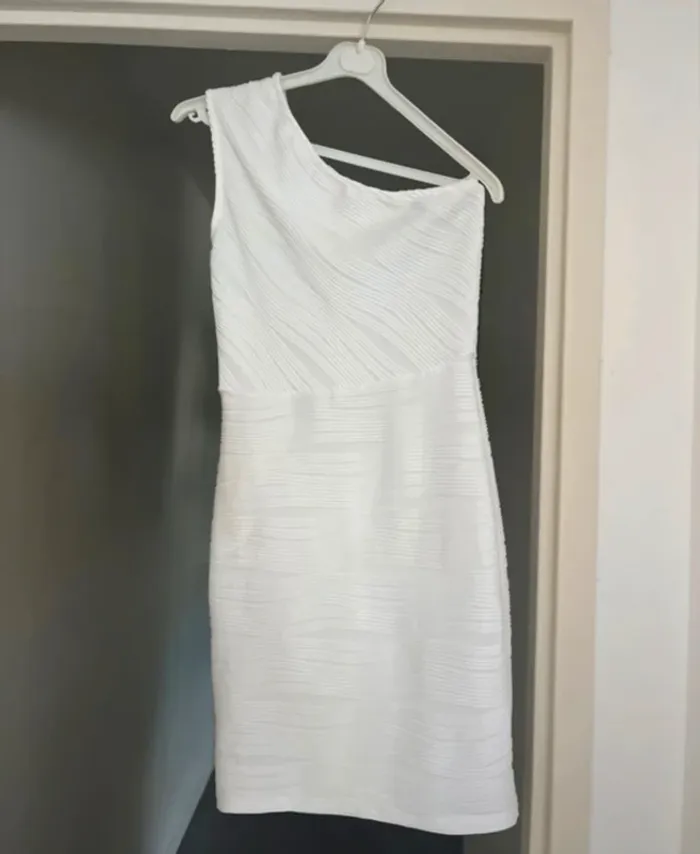 Robe blanche - photo numéro 2