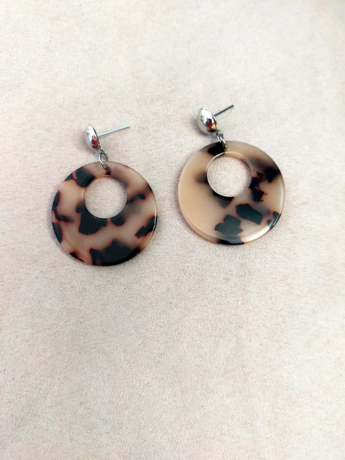 Boucles d’oreilles rondes effet écaille – Style vintage chic - photo numéro 5