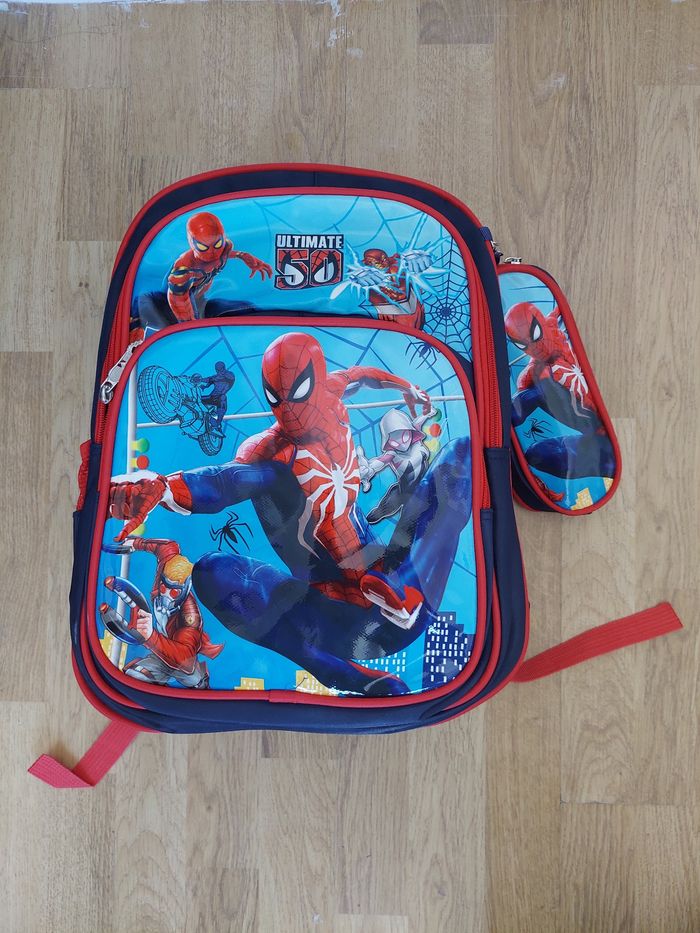 Cartable sac à dos Spiderman + trousse - photo numéro 3