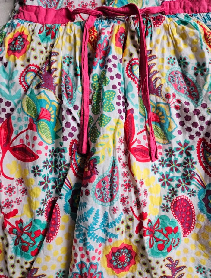 Superbe robe fleurie dpam 8 ans - photo numéro 6