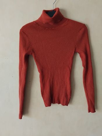 Pull marron col rouler taille 36