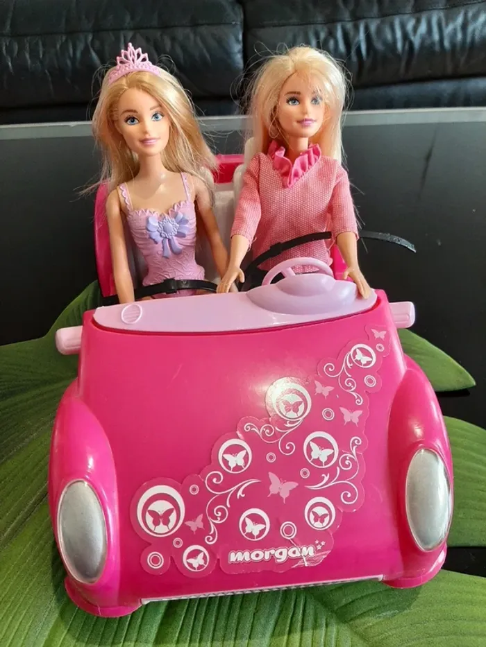 2 barbies Mattel +voitures+accessoires - photo numéro 2