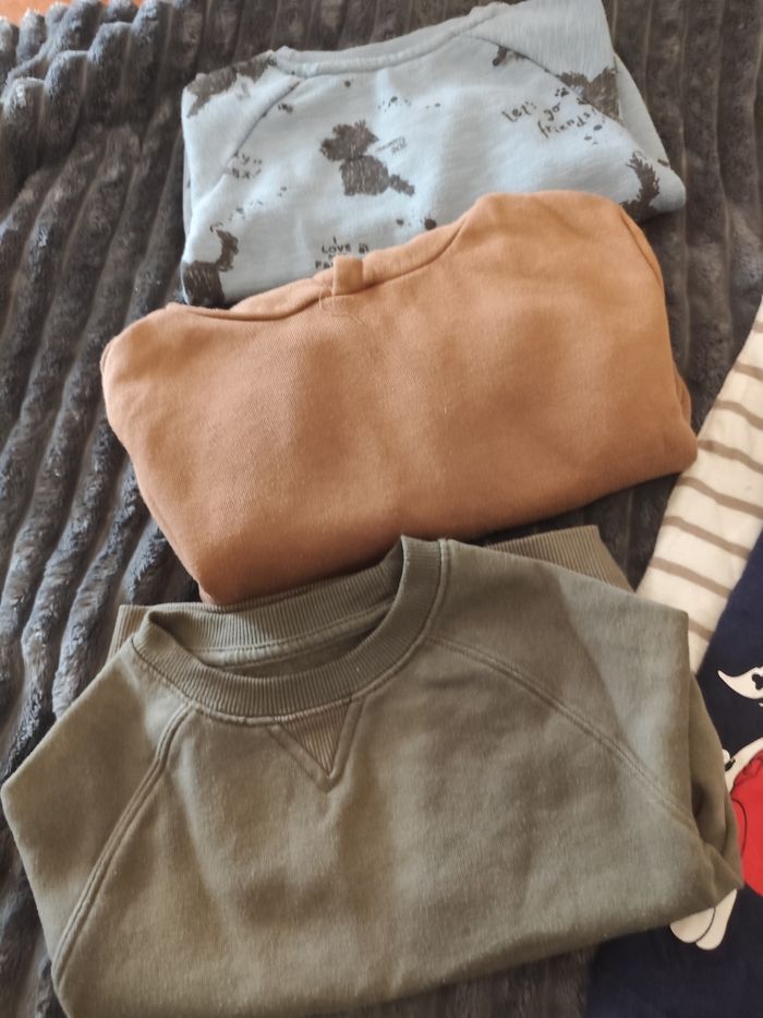 Lot 5 pièces pull +t shirt - photo numéro 2