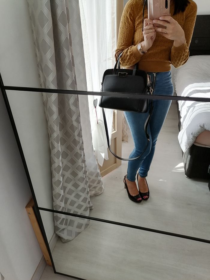 Sac à main & bandoulière en simili cuir et velours - noir avec details doré - Carpisa - photo numéro 10