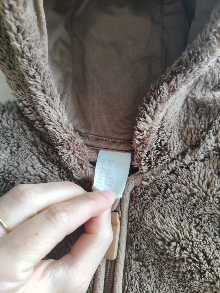 Combinaison bébé 6 mois (68cm) en peluche ours marron H&M - photo numéro 4