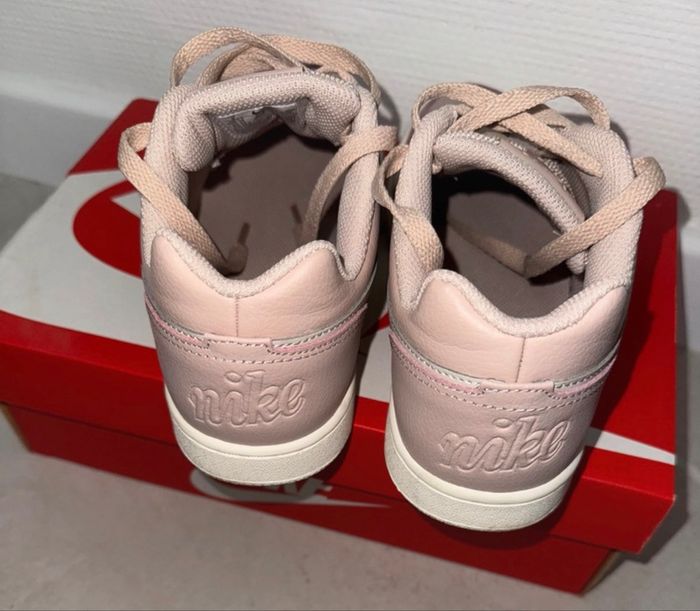 Chaussure Nike Rose - photo numéro 4