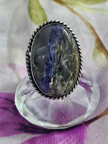 Bague en argent sterling 925 avec sa pierre charoite