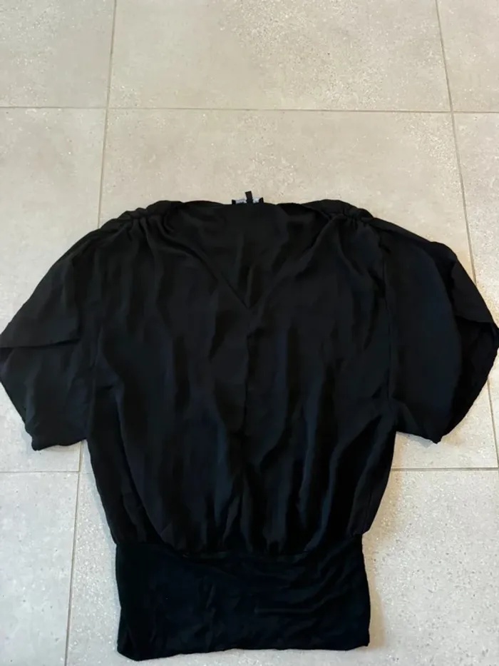 Haut noir Vestino, taille 36, très bon état
