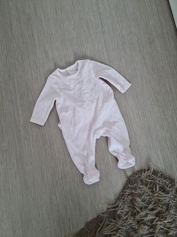 Pyjama or hêtraie très bon etat 3 mois