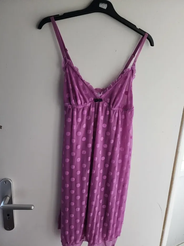 Nuisette femme taille 40-42 - très bon état