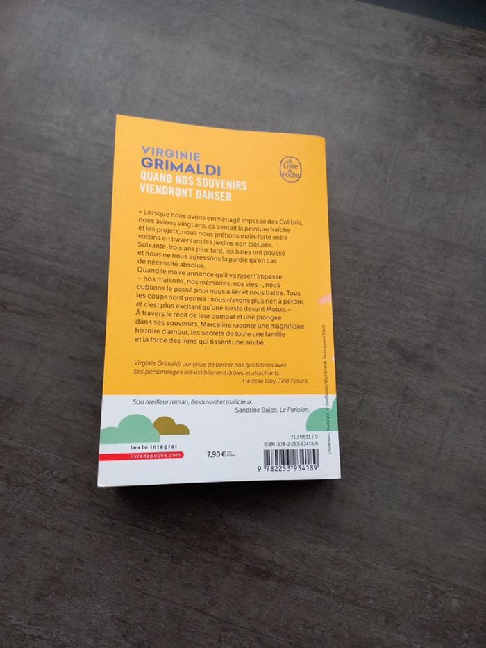 Livre de poche "quand nos souvenirs viendront danser " - photo numéro 2