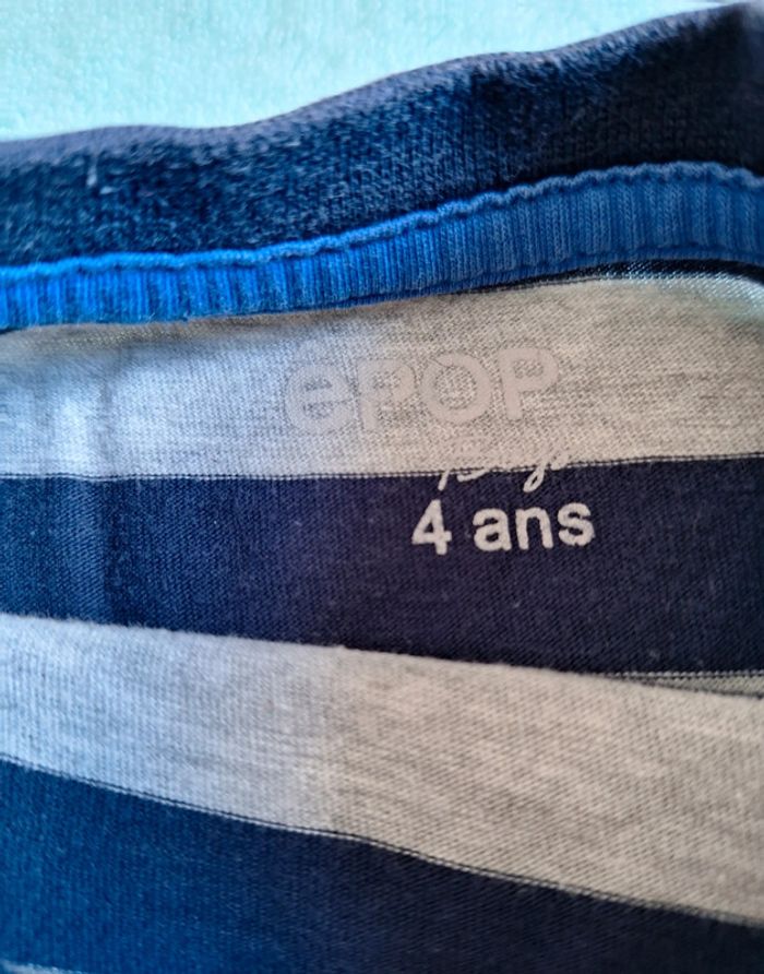Lot de Tee-shirt taille 4 ans - photo numéro 9