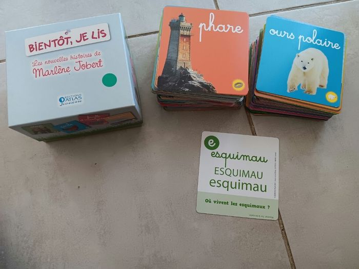 Jeu de cartes pour apprendre à lire et à écrire