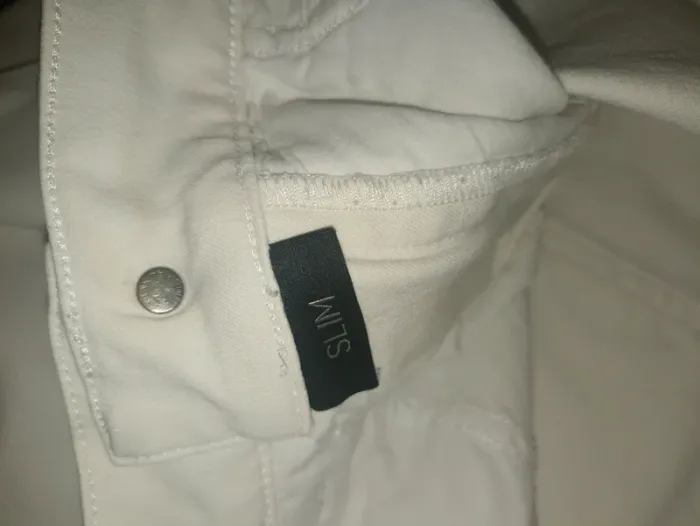 Jean slim Escada taille 38 - photo numéro 3