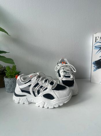 Basket T39 taille petit