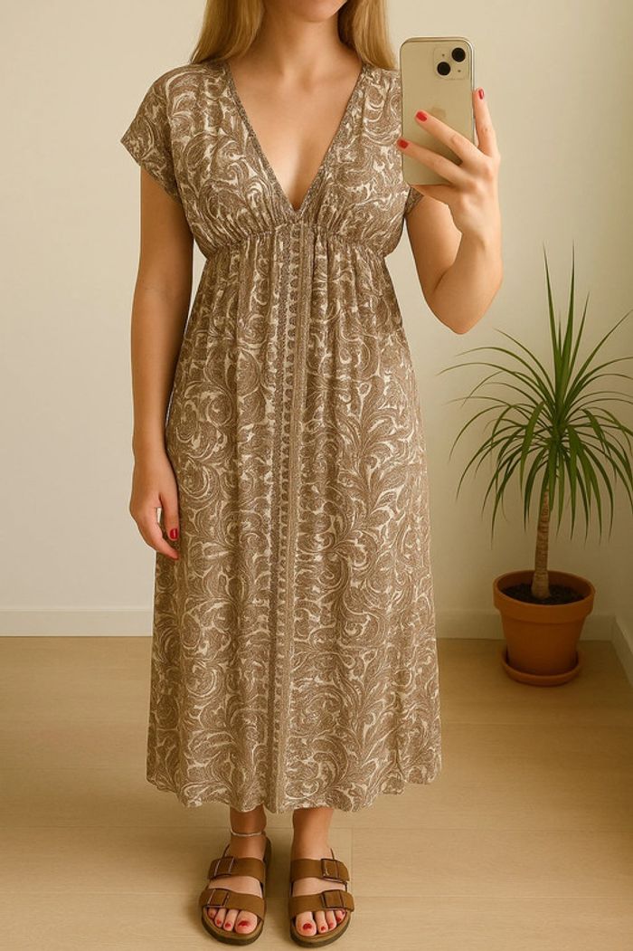Belle robe longue motifs paisley fleuris taille U - Laraethnics