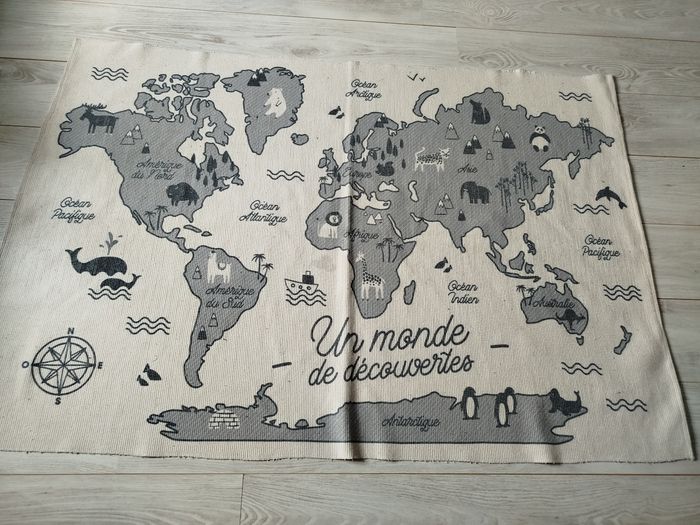 Tapis enfant carte du mobde - photo numéro 3