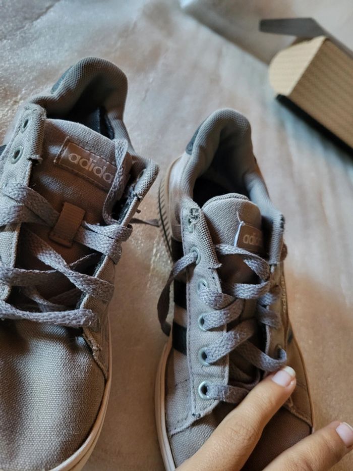 Chaussures adidas - photo numéro 5