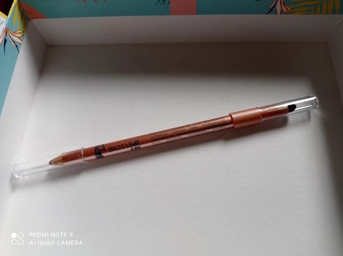 Crayon highlighter Bio rose métallique et embout estompeur + taille crayon, NEUF - photo numéro 2