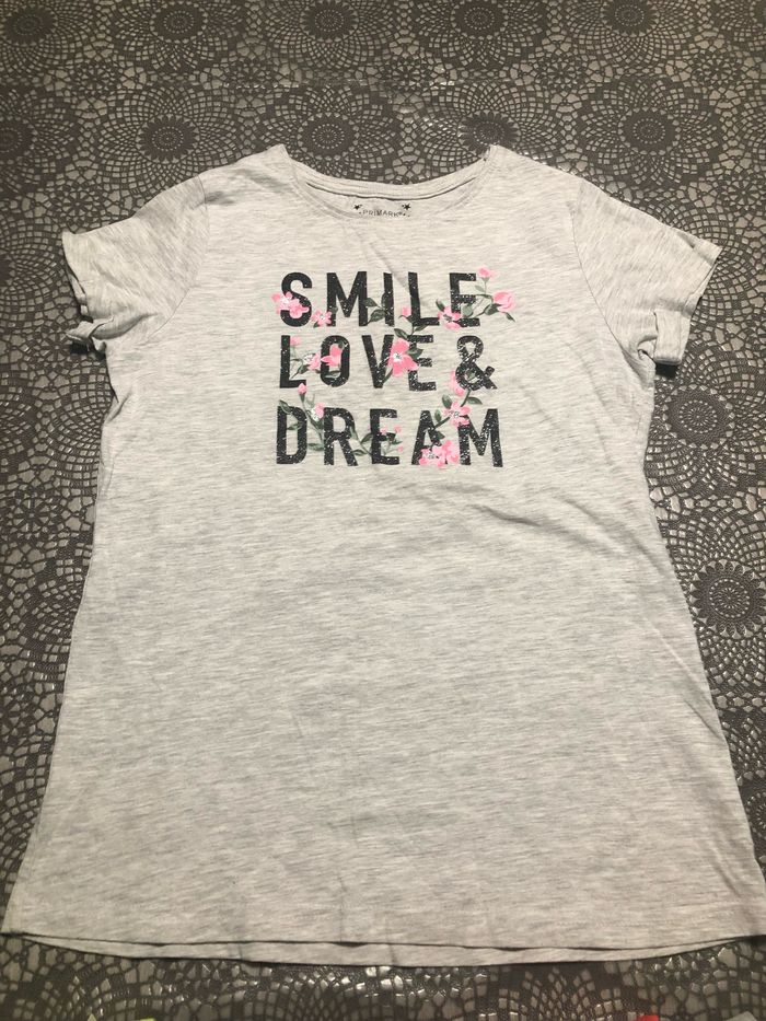 Teeshirt taille 12/13 ans