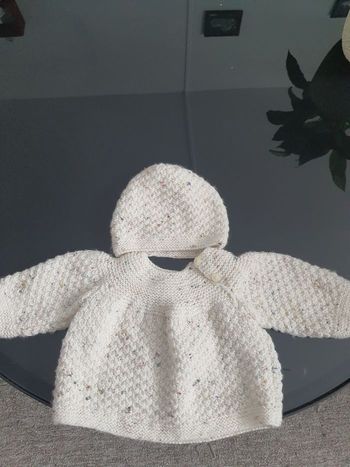Brassiere laine et bonnet fais main