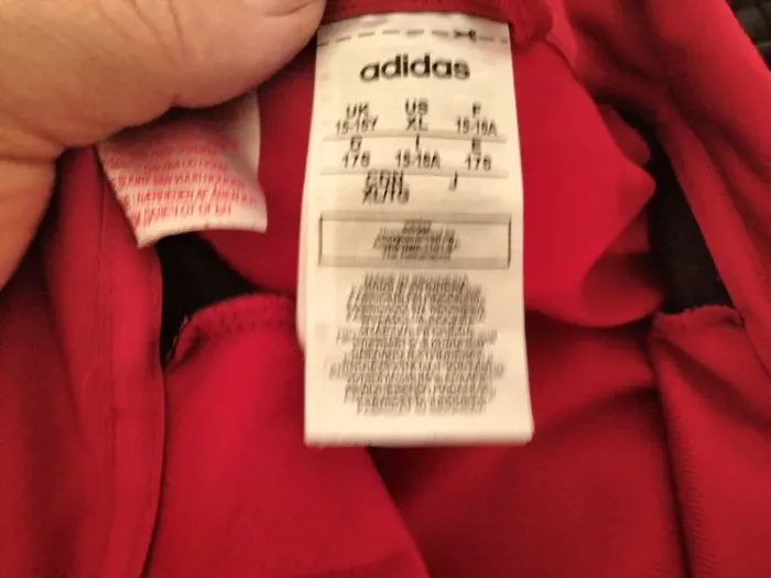 Jogging adidas bicolore rouge et noir en 15/16 ans - photo numéro 3