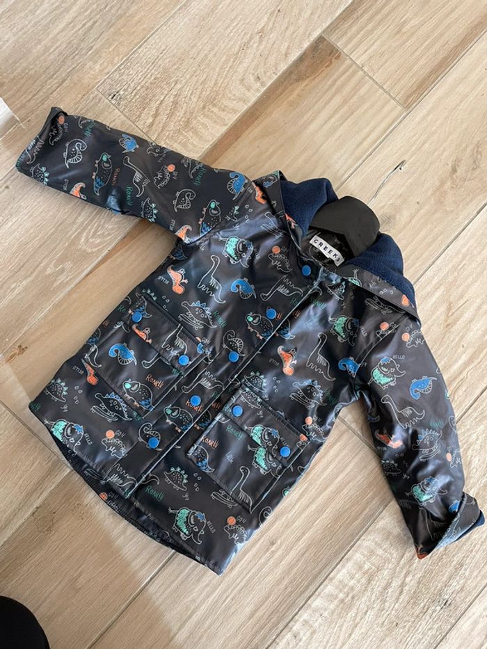 Imperméable fourré dinosaures