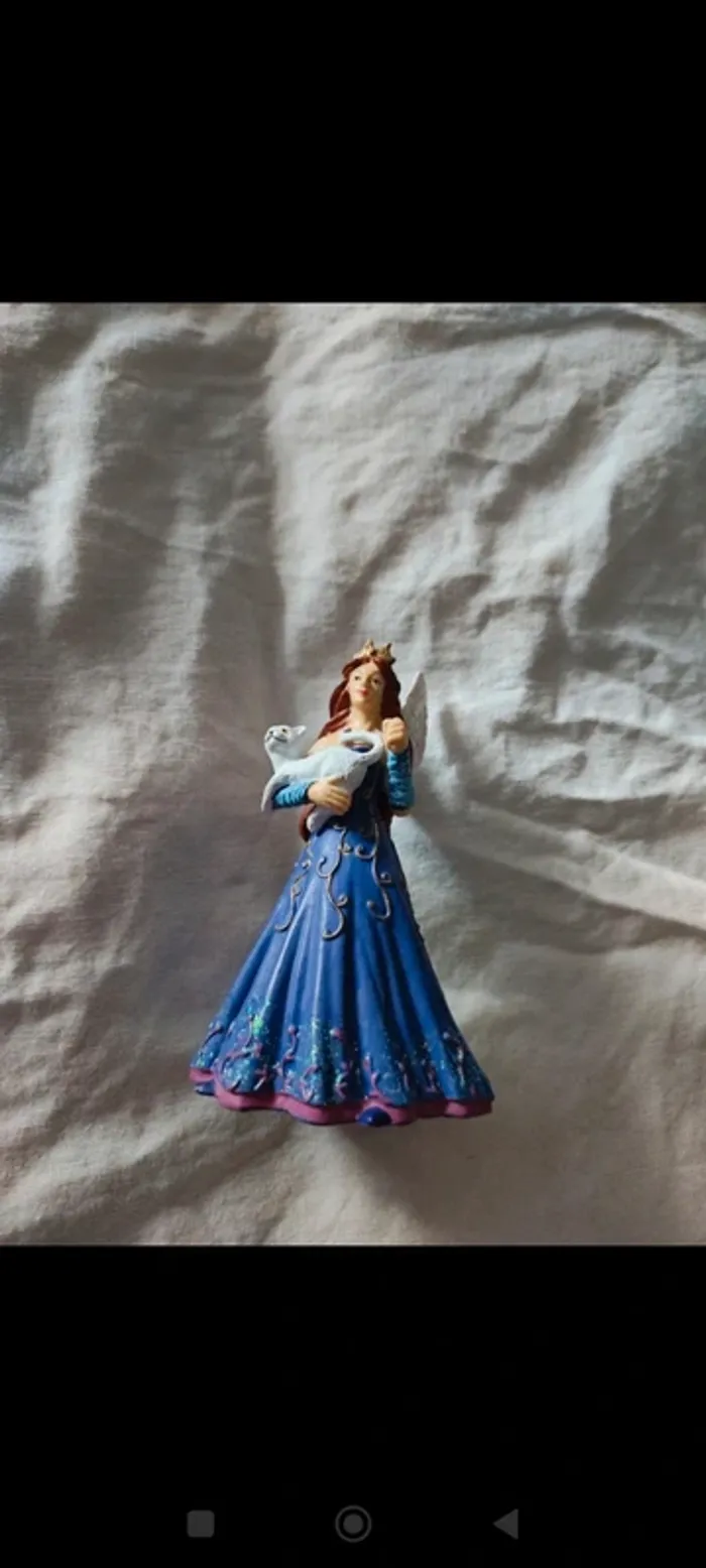 Figurine Plastoy Fée au chat blanc