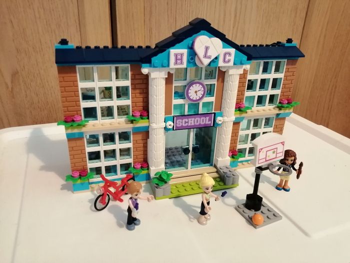 Lego friends 41682 École d'Heartlake City - photo numéro 3