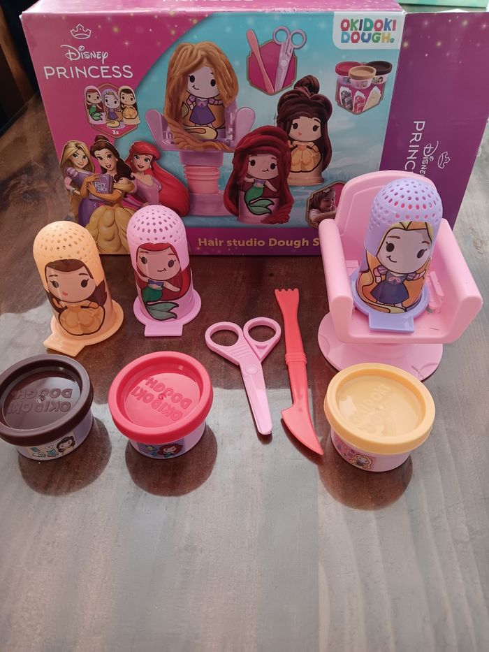 Pâte a modeler princesse