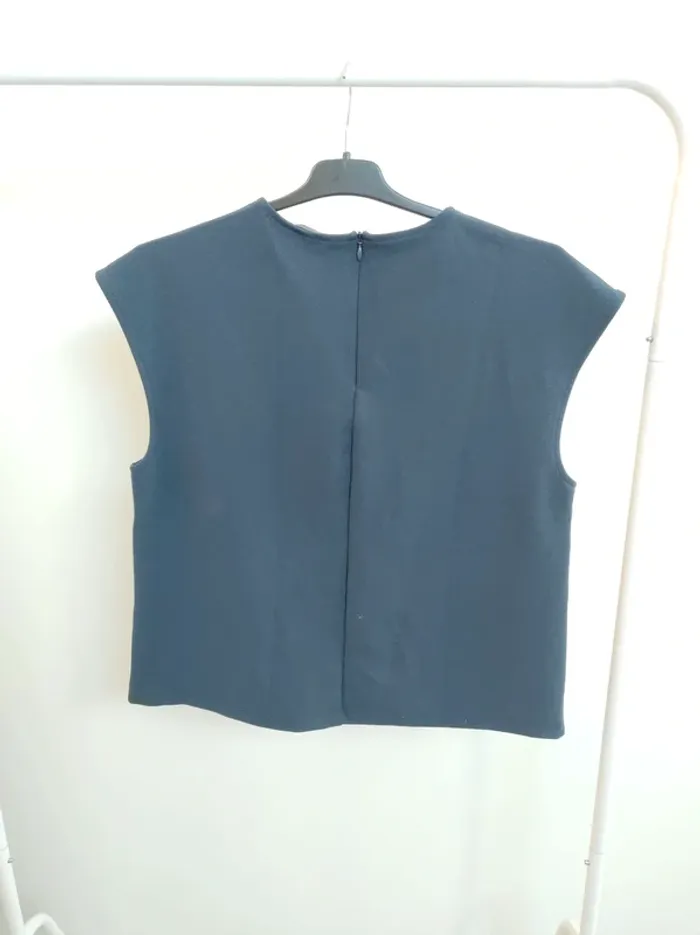 Blouse H&M  sans manche T M Neuve - photo numéro 4