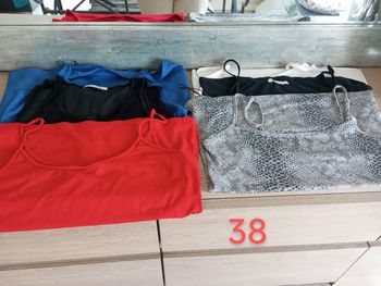Lot de 6 débardeurs  femme 38