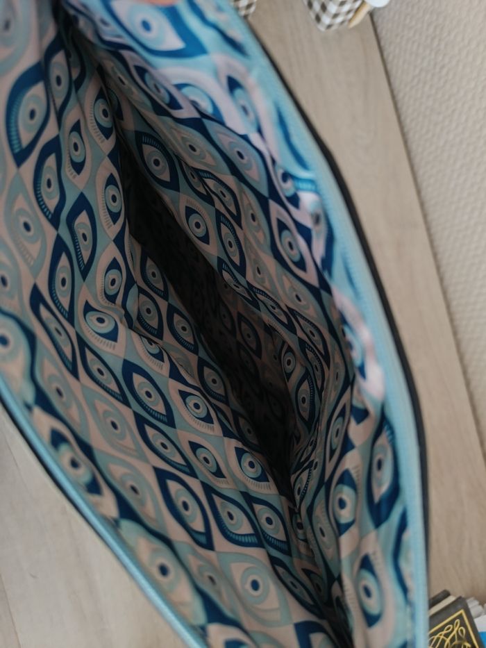 Pochette kenzo bleue marine très bon état - photo numéro 3