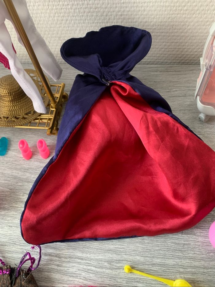 Lot d’accessoires Barbie et autres poupées - photo numéro 4
