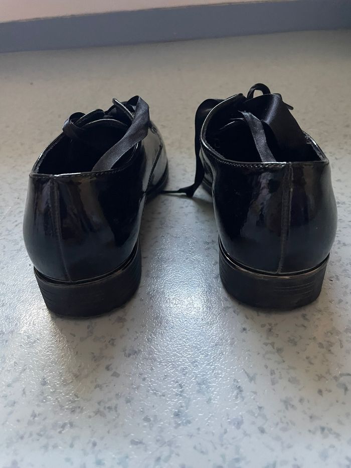 mocassin noir verni à lacets Fille pointure 33 - photo numéro 2