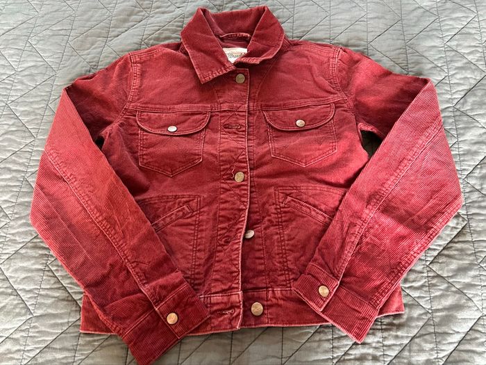 Veste en velours couleur brique style veste en jean
