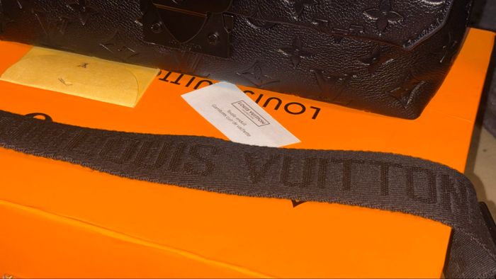 Sac à bandoulière en cuir de vachette - photo numéro 5