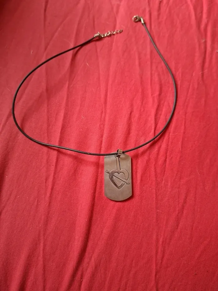Collier cœur avec flèche