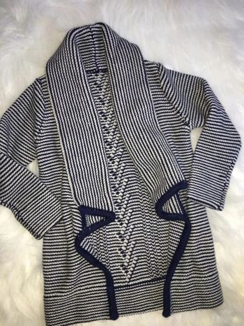 🌺 joli Gilet mi long 4 ans 🌺