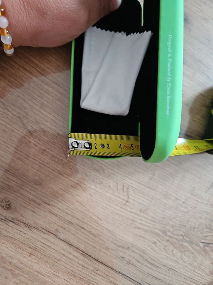 Etui a lunettes vert et sa lavette - photo numéro 5