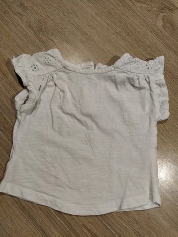 T-shirt blanc avec dentelle