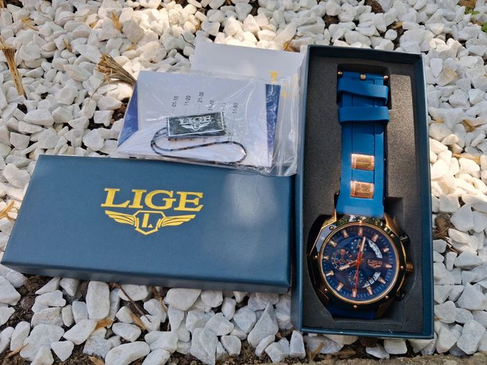 Montre Lige homme bleue neuve