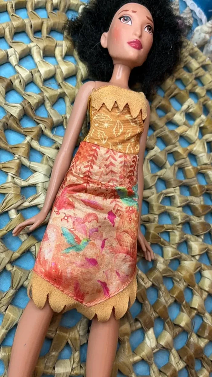 Barbie Pocahontas - photo numéro 2