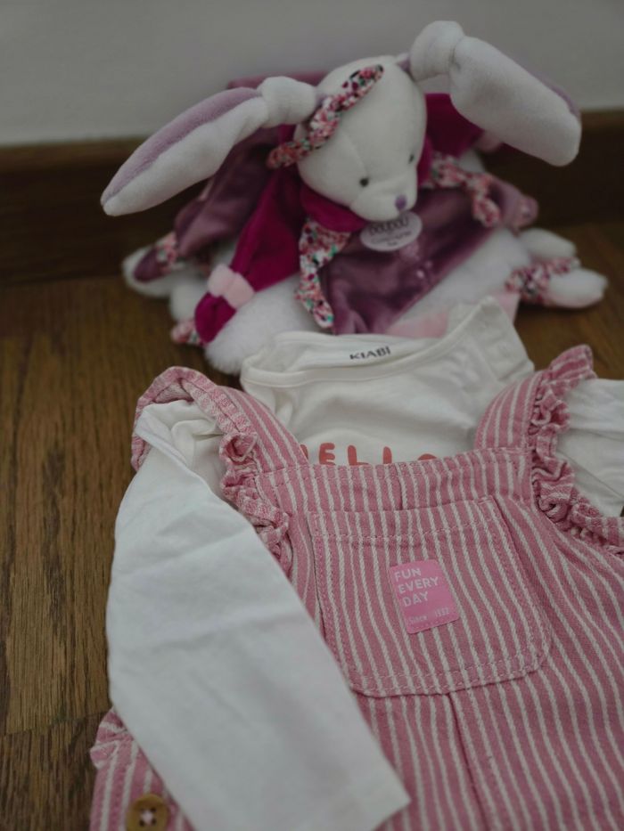 Salopette rose avec ensemble bébé fille - photo numéro 4